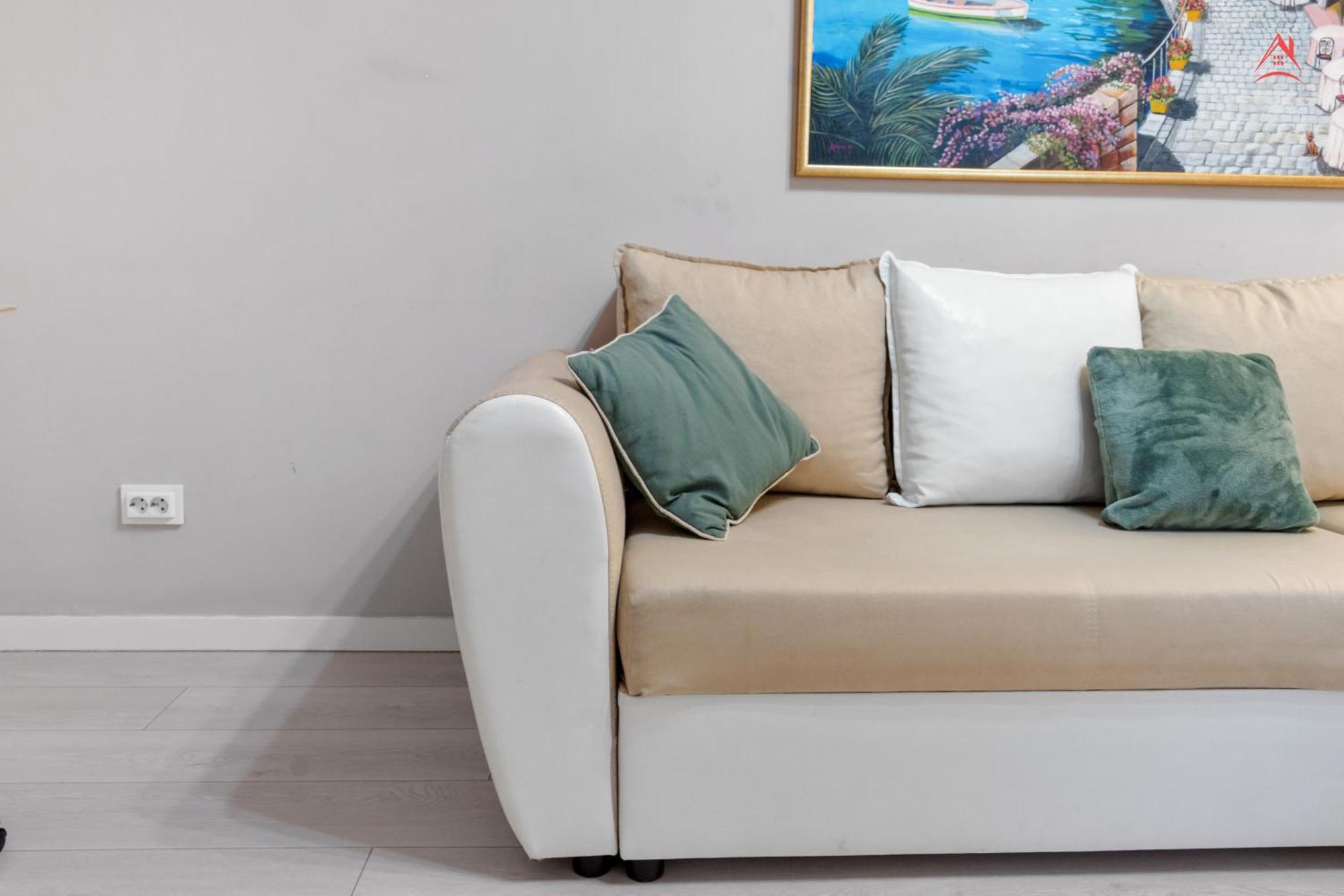 Central Town Cosy Apartment Bukares Bagian luar foto